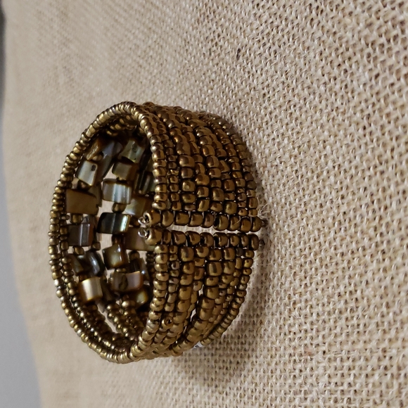 Glass beads and shell beaded bracelet cuff - Picture 3 of 6